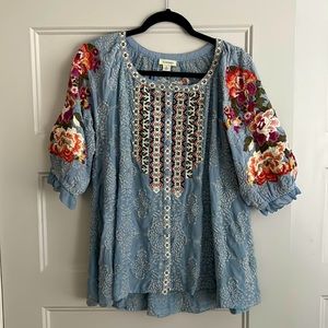 Gorgeous Sundance embroidered blouse M
